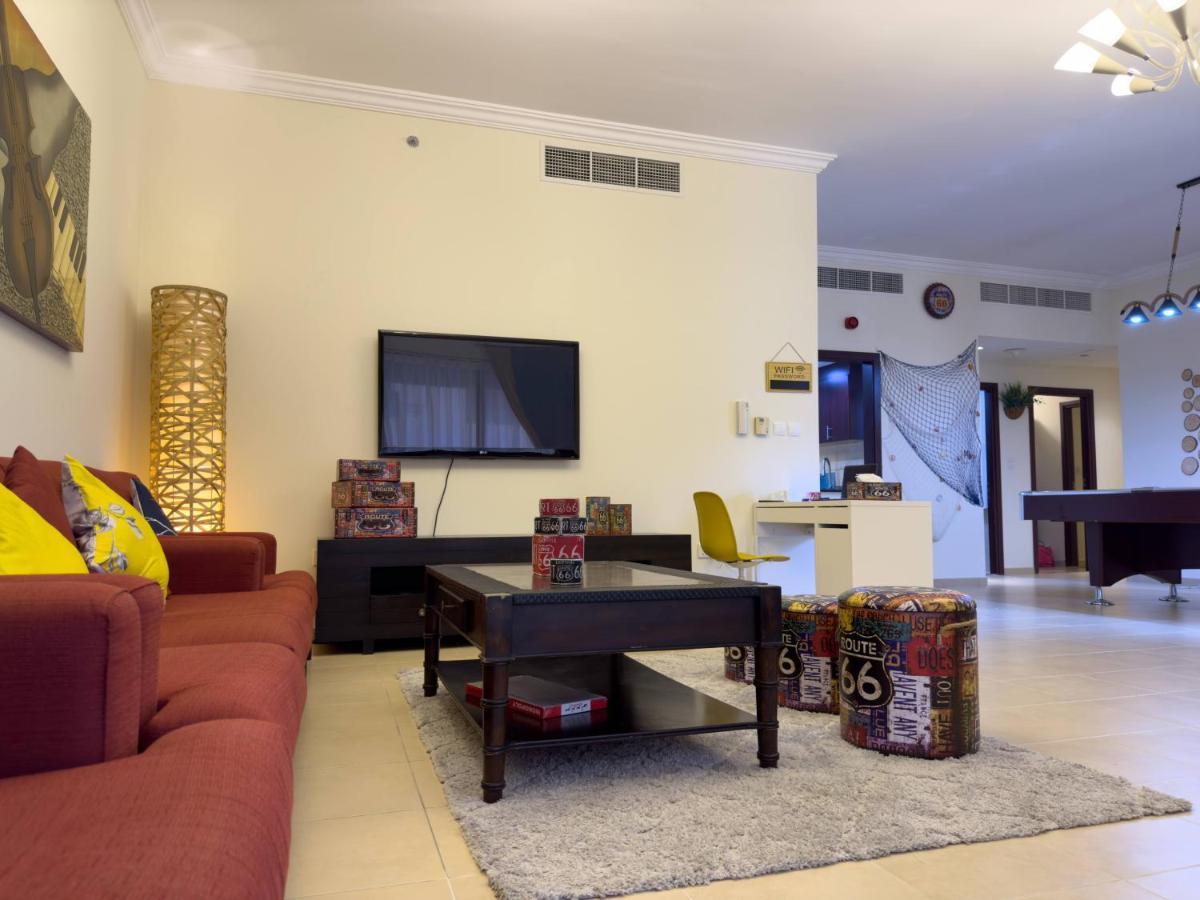 Route 66 Beach Hostel Dubaj Kültér fotó