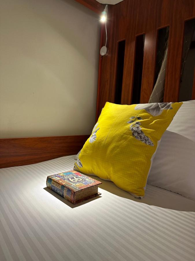 Route 66 Beach Hostel Dubaj Kültér fotó