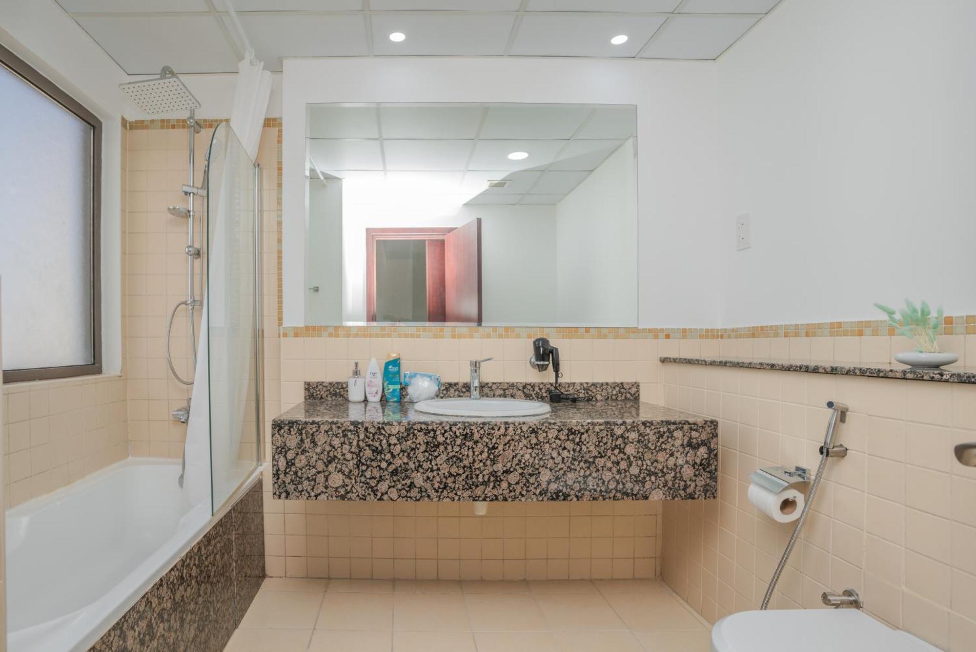 Route 66 Beach Hostel Dubaj Kültér fotó
